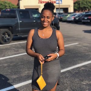 Meet your Posher, Ariana